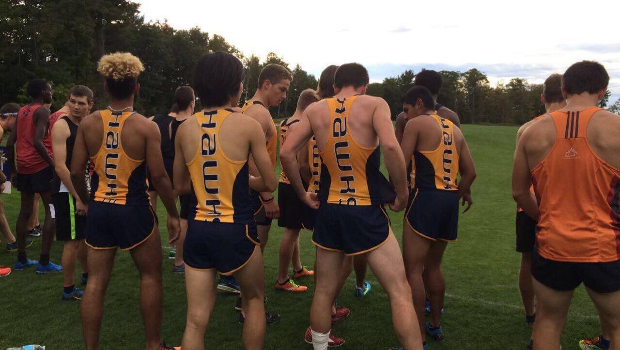 humber running team group picture from back