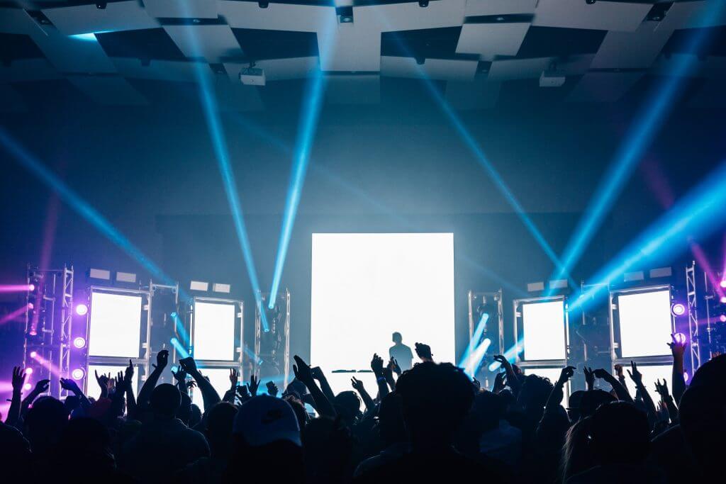 DJ Caked up performing to Humber College Frosh crowd