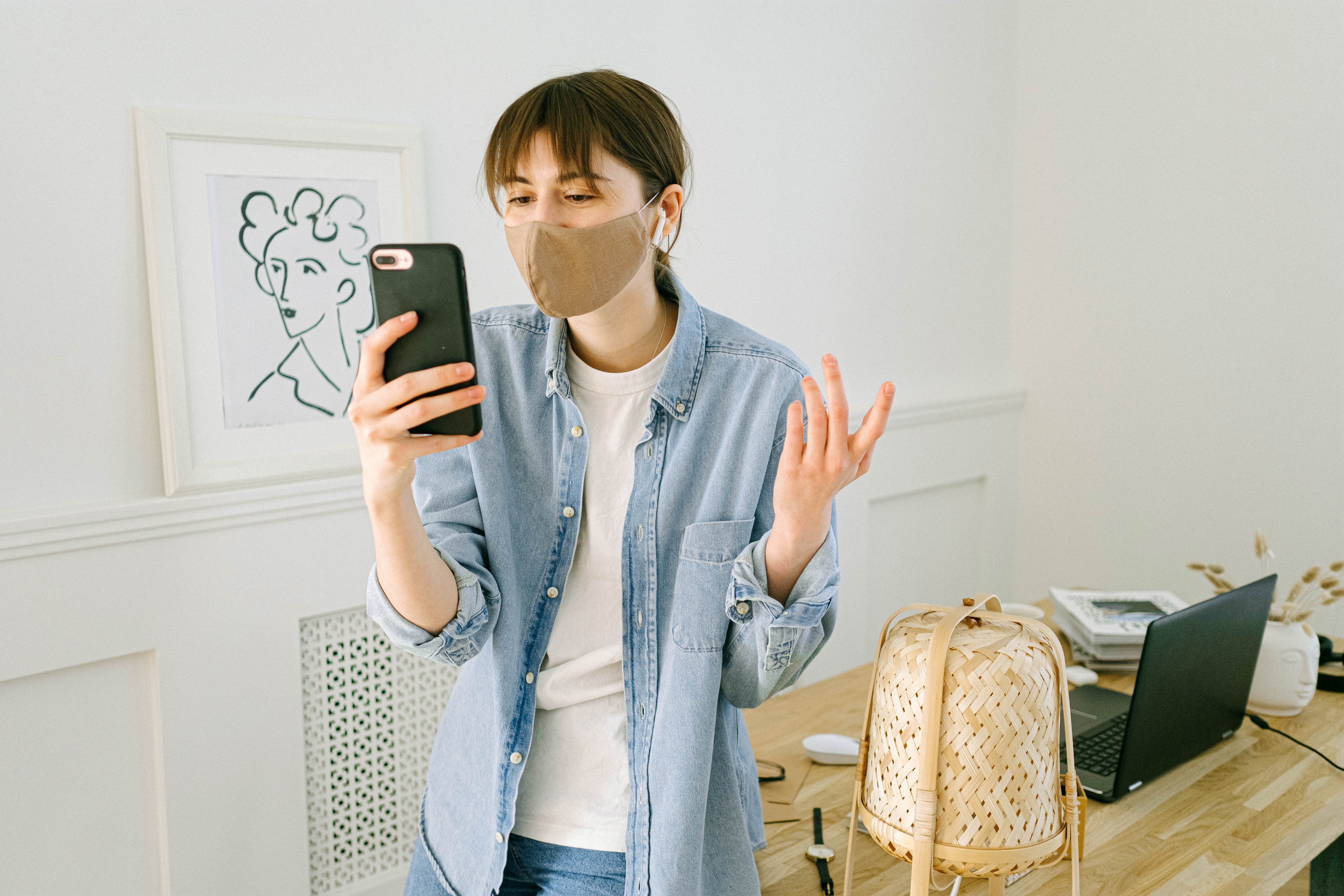 A woman argues over video call.